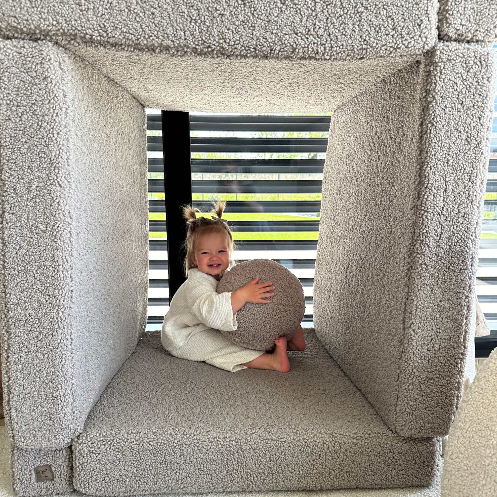 Sofa modułowa dla dziecka do zabawy i rozwoju kreatywności Sofii Teddy Sofa modułowa do zabawy dla dzieci Soffi Teddy - miękka i bezpieczna