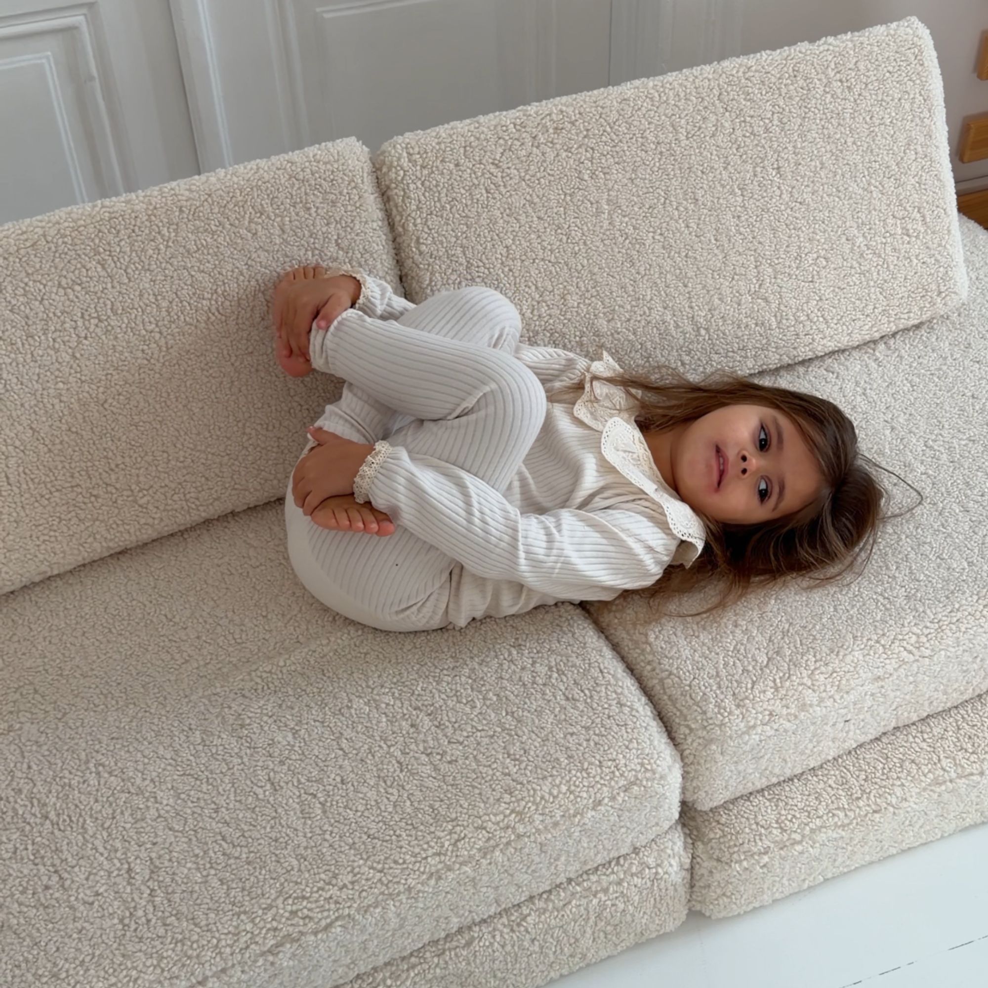 Sofa modułowa do pokoju dziecka Soffi Teddy Sofa modułowa dla dzieci Soffi Teddy do spania i zabawy kremowa