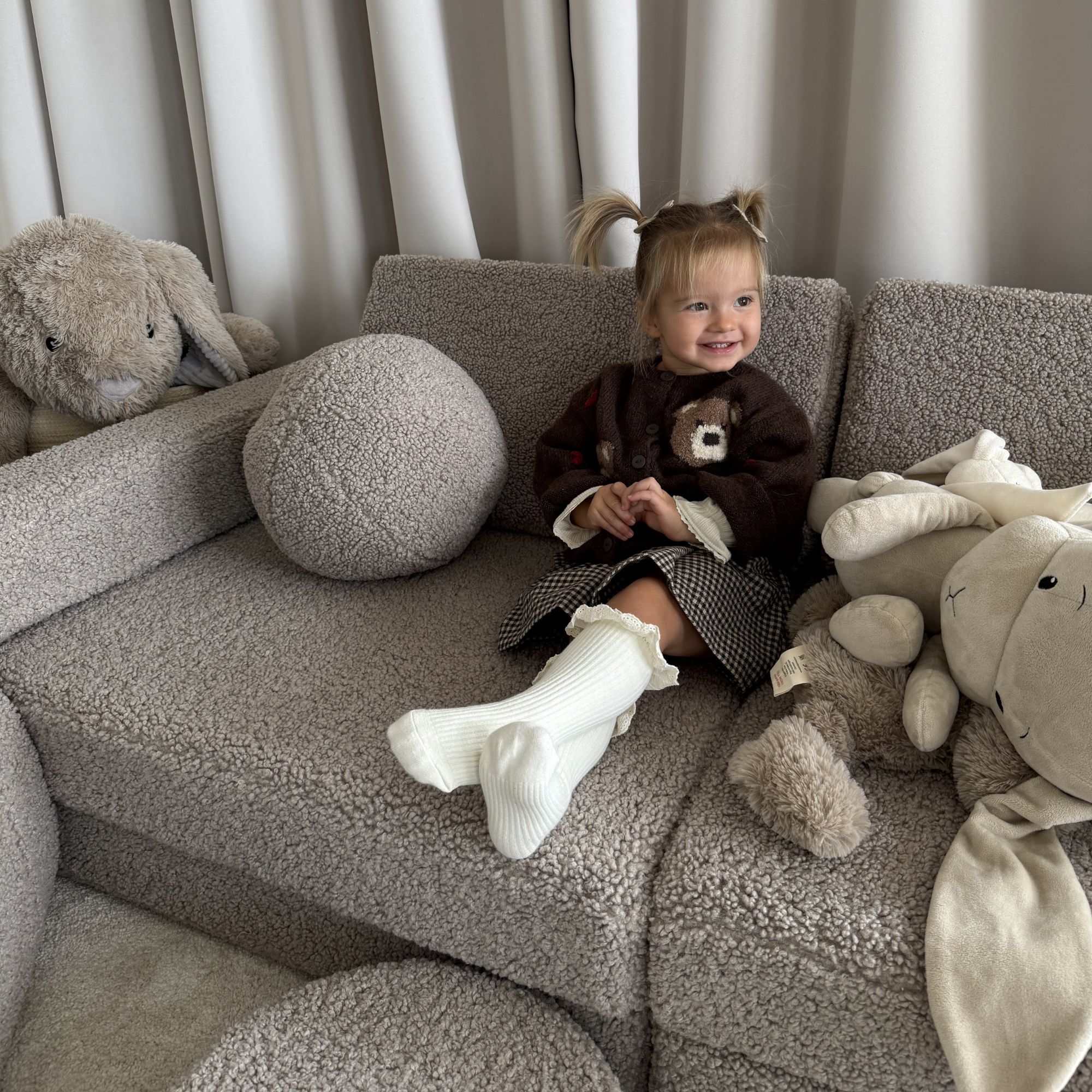Sofa modułowa do zabawy dla dzieci Soffi Teddy Modułowa sofa dla dziecka do zabawy i spania Soffi Teddy, miękka, kreatywna i bezpieczna